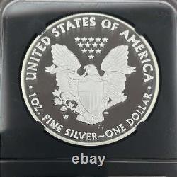 Aigle américain en argent 2021-W de 1 $ US, Aigle héraldique T-1, FDOI, NGC PF70 Ultra Cam.